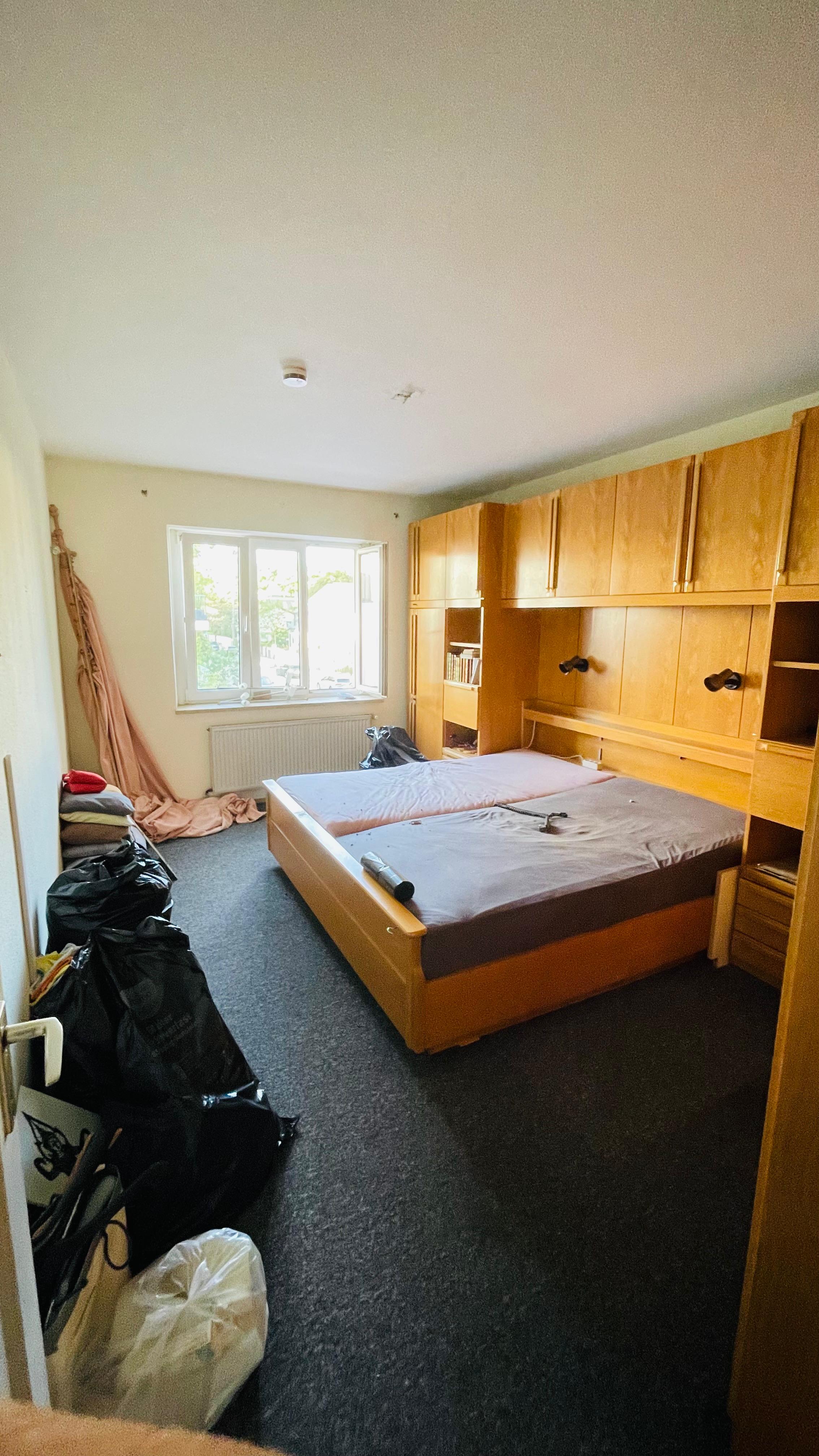 Raum nach der Entrümpelung - sauber